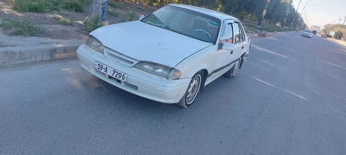 دايو برنس موديل93 رقم كربلاء دولي سياره جاهزه محرك بلاد اوتماتيك السياره جاهزه من كلشي والكشر شوفت عينك الشراي يتصل *********** عنواني كربلاء والسياره شرط تجويل السعر22ورقه
