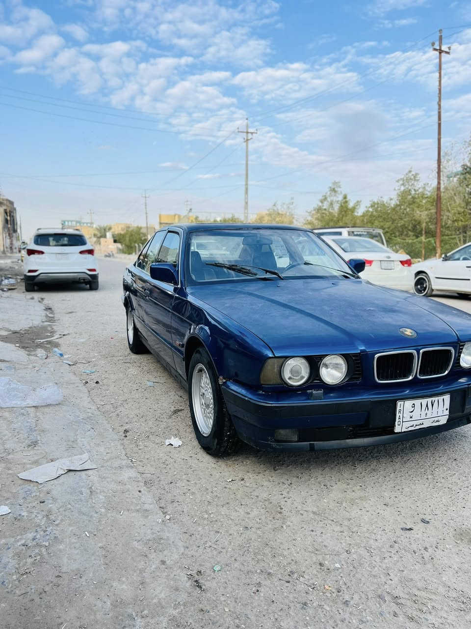 السلام عليكم
للبيع او المراوس

بي ام 

bmw 

موديل 1991 

حجم 535 اصل 

مكينة 3.5 مفتوح 6 سلندر

رقم بغداد الماني تحويل مباشر 

سيارة جاهزة مكينة وگير كفالة شرط

كهربائيات كلهة شغالة جواهة تخم تاير تخم ويل جدد 

كشنات دوشمة جلد 

شاشة تاب اندرويد السيارة جاهزة مال جناي

مكان السيارة ناصرية التضحية

سعرها 42 ورقة وبيها مجال بسيط 

الشراي يتصل وبيه خير ويدلل 

***********
