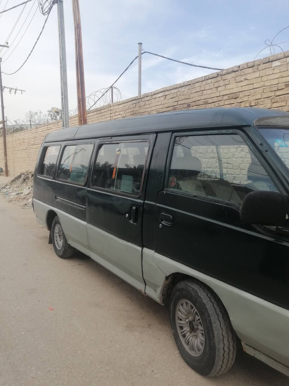 السلام عليكم هوندا للبيع موديل 1995 السياره بسمي تحويل ثاني يوم مصفره هيأ وغرامه مكينه ونجي.السعر 40 رقم ***********
