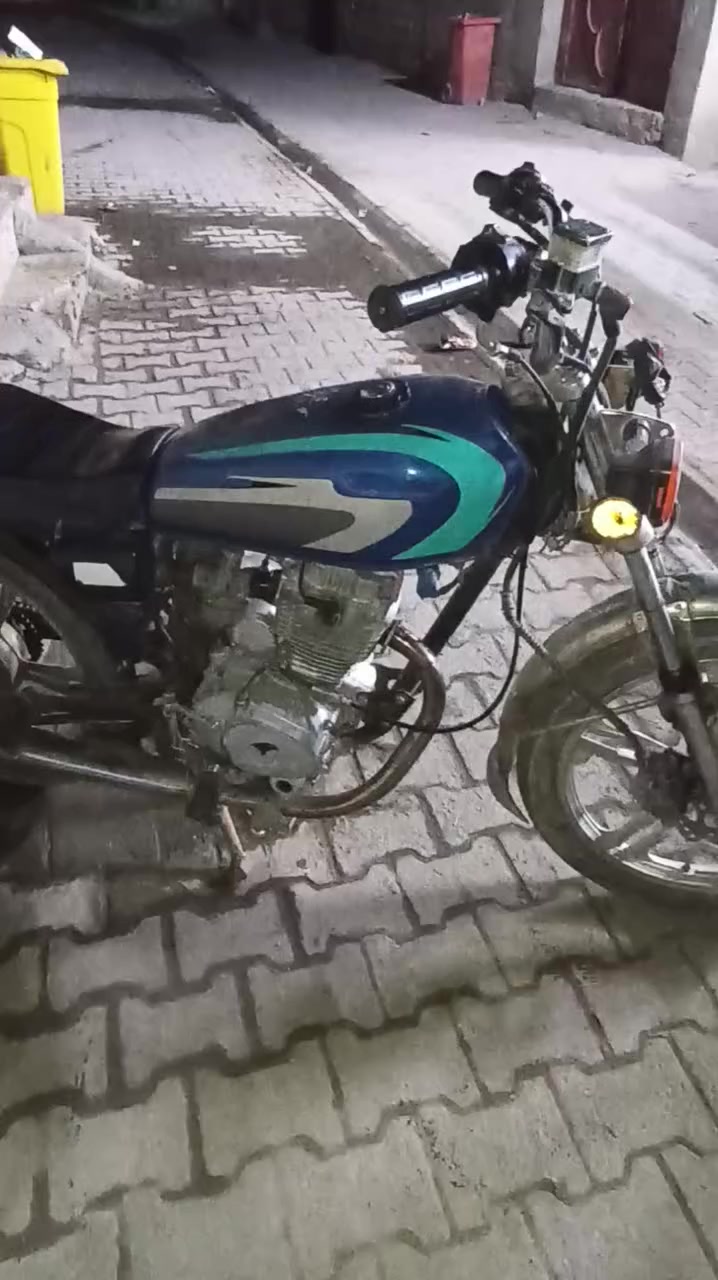 سلام عليكم اخوان دراجه للبيع او مراوسه اوراق   دراجه نشيطه حلوه مال شغل مكينته حلون ونضيفه دبلاته كله نضيف  سعره 550 +دراجه مديل 21 مفصخه محرك ما مفتوح بيه برغي بس يرادله تجفيت غراضه كامله اكو بيهن ما مصورهن سعره 250 وبيه مجال قليل  مكاني  قضاء المدينه


**إذا كنت صاحب هذا الإعلان وتريد حذفه لأي سبب، رجاءا أرسل رسالة إلى الدعم الفني**