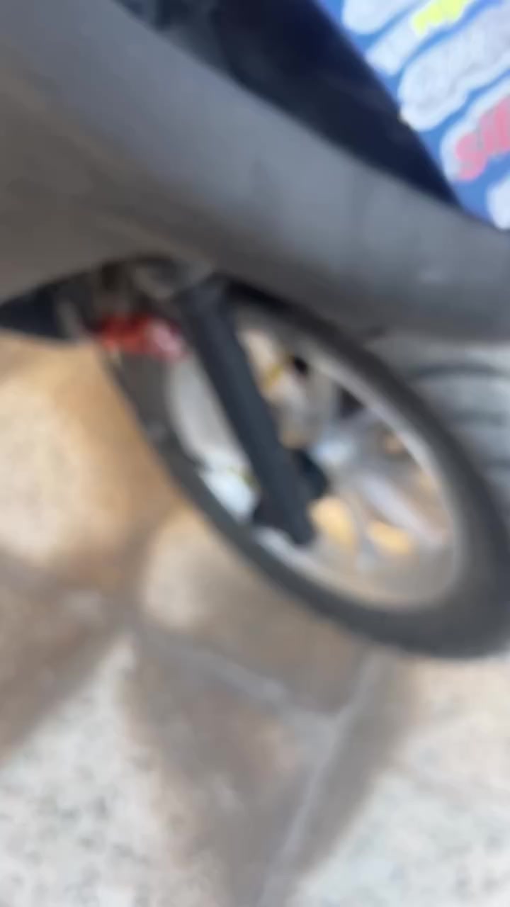 ما بعد السلام
ماكس 120 عدلة💞
كلها مزوده
بوشه 55
صالنصه FM
كلجات رياضي 
رياضيه الدراجه كلها
ماينقصها شي
غراضهه كامله مكمله وموجودات بالصور 
كفرات نضيفه جدا 
عداد سرعه شغال
كلوبات شغاله 
تريدني اشدلك غراضهه وابيعهه الك او تريد انت تشدهن هم عادي
السعر 450
الدراجه نضيفه كلش للاستفسار هذا رقمي ***********
