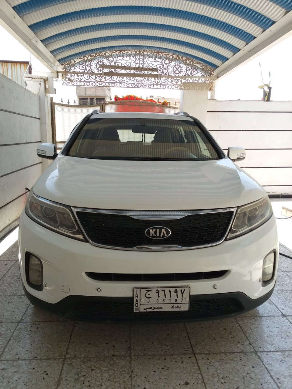 كيا سورنتو 2013  خليجي 7 راكب بيهة صبغ موضح بل سونر وبيهة نواقص بسيطة محرك 4سلندر دوش 2400 مفتوح السعر 118$ مكان السيارة العبيدي بغداد 
***********
