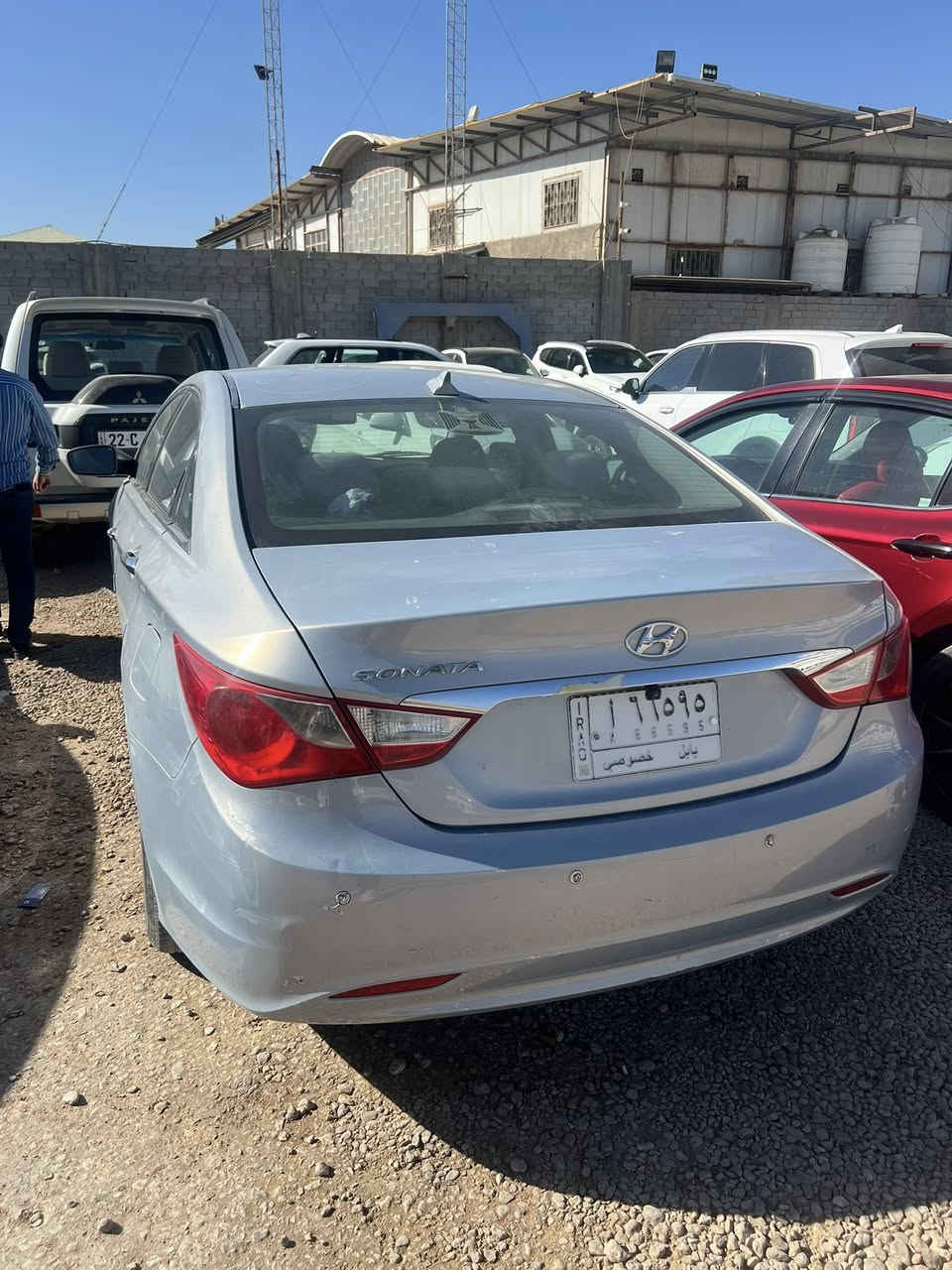 سوناتا ٢٠١٣
حادثها جاملغ وبنيد بدون دواخل فقط 
مكينه ٢٤٠٠ GDI 
مواصفات عاديه 
معروضه ب ١١٠ وبيها مجال 
مكان السياره حله 
***********
متواجد عل فيس وعل واتس وعل خط
