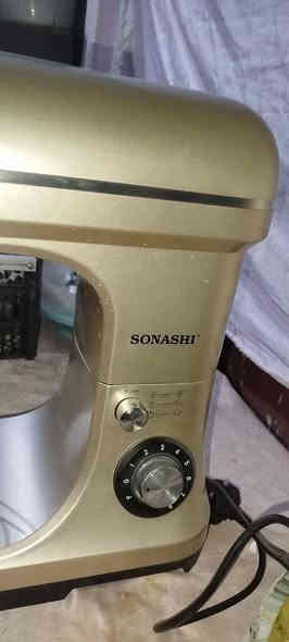 عجانه كيك حجم وسط جميع غراضها موجودات تاخذهة بل كارتون استعمال واحد فقط العنوان بصره ابو الخصيب رقم الاتصال ***********
