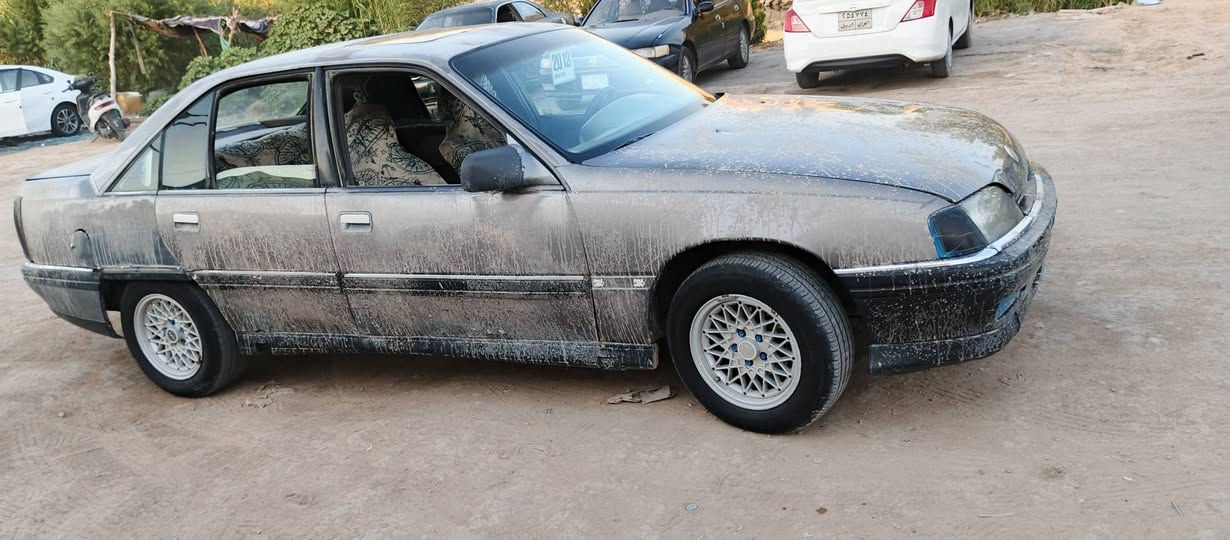 السلام عليكم اوبل اوميكا للبيع موديل91 محرك وكير شرط حداديه 80 ب100 كهربائيات كله شغاله ماعده الكيلو متر رقم نجف سنويه لل29 مداور ثاني يوم تخم تاير جديد سياره نضيفه السعر 22 وبيه مجال حك الجيه مكان النجف ***********
