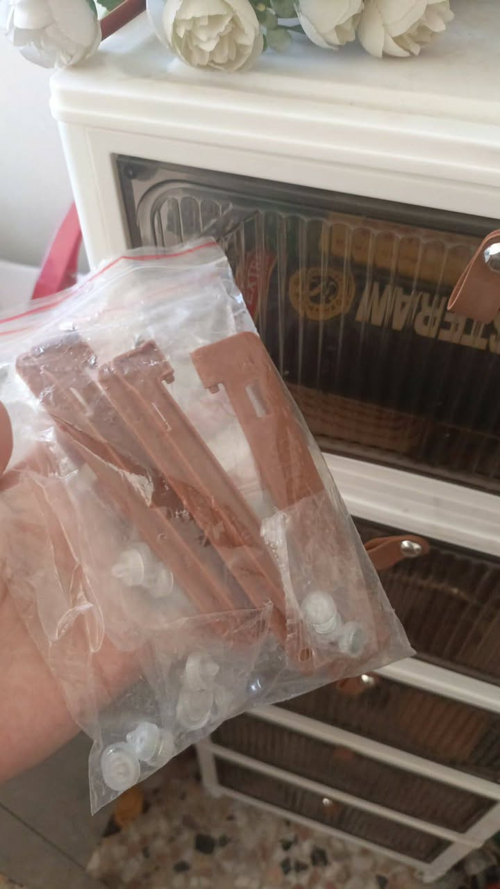 لوكر 5ابواب جديد غير مستعمل طوله 105عرض36
30مع توصيل لباب بيت


**إذا كنت صاحب هذا الإعلان وتريد حذفه لأي سبب، رجاءا أرسل رسالة إلى الدعم الفني**