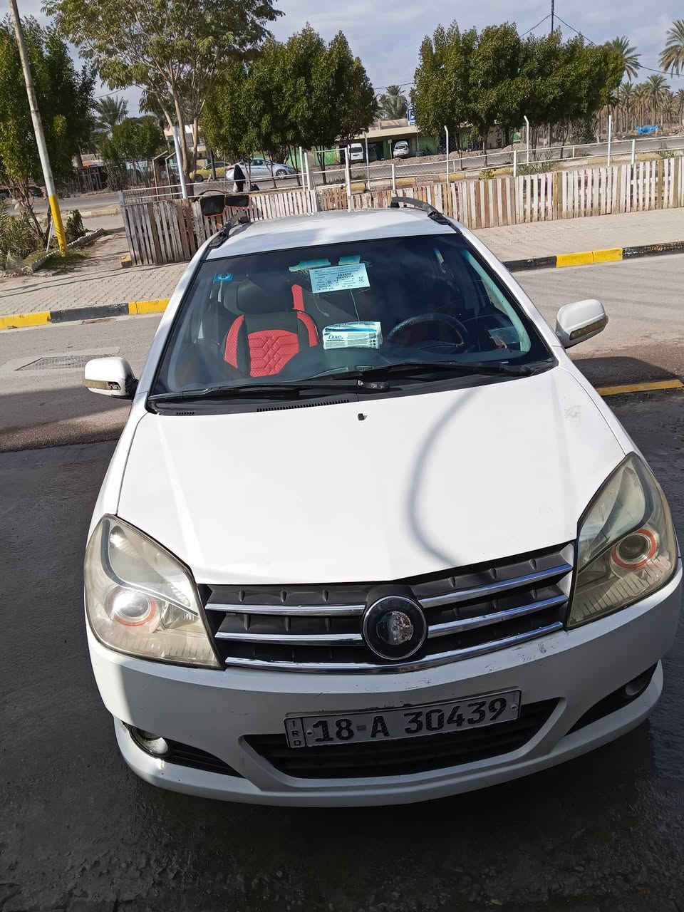 السلام عليكم جيلي ام كي كروز 13غرفته اخوجديدكير مكينه جديد تبريد تدفئه شغالات بيه فقط جاملغ امامي مصبوغ وبيه اشويه خياسات قليله يرادلهن تلكيط سنوية بسمي جديدة ل2030رقم جديد هزة جديدة السعر 35وبيه مجال قليل *********** العنوان بغداد اللطيفية حي السلام
