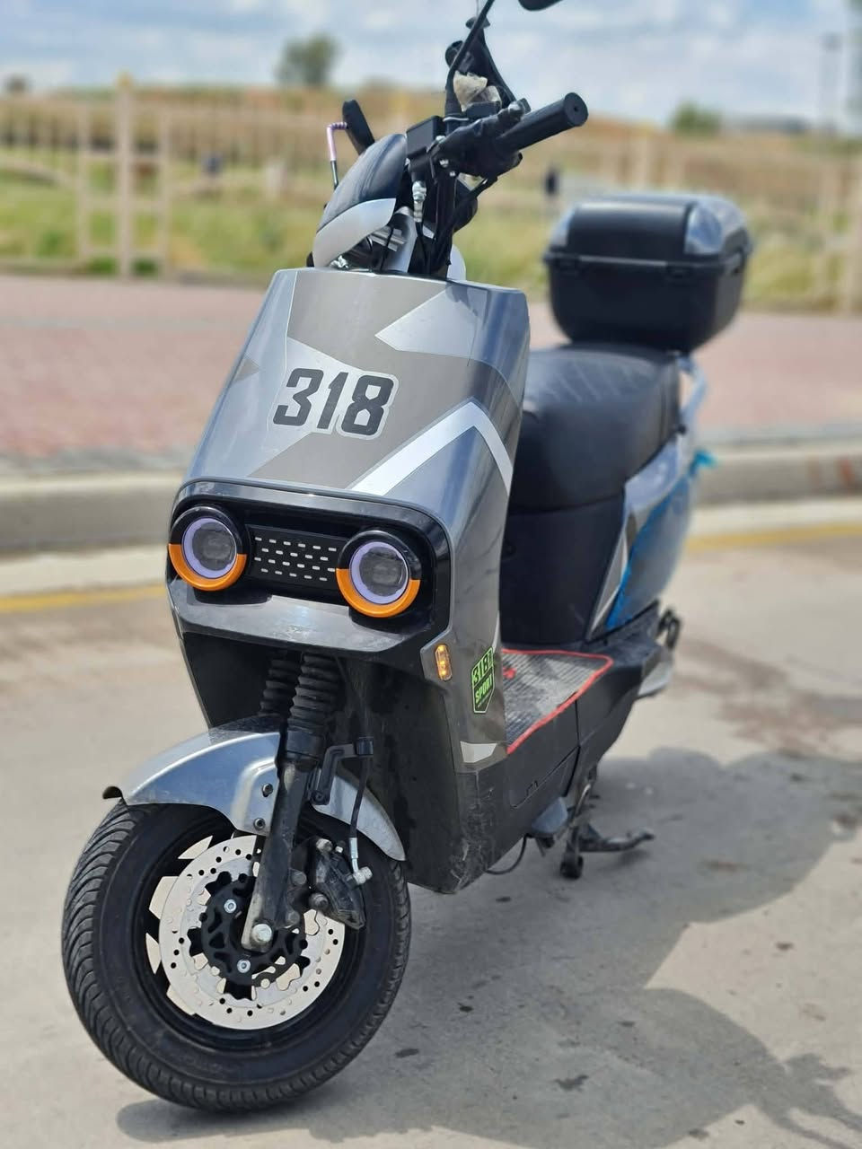 ماطور للبيع
السلام عليكم 
ماطور شحن 318 للبيع نوعية 2026

مواصفاته 

بي بصمتين ومفتاحين للتشغيل ومفتاحين للصندوق الخلفي
طبعا 6 بطاريات دبل 
لايت عالي ناصي 
الاشارات شغالة
هورن شغال
وبي نظام ABS
نظام بگ R
فرامل امامي خلفي شغال
خلاط شغال 
قوة الملف 2000
مثبت للسرعة 
وبي اربع نمرات
شاحنة الاصلية مالتة
شرط كهربائيات كلها شغالة 
بي نظام حماية من السرقة
السرعة حقيقي 70 بالشاشة98/97

راسلني خاص

السعر: 800الف (.......... وبي مجال.........)


**إذا كنت صاحب هذا الإعلان وتريد حذفه لأي سبب، رجاءا أرسل رسالة إلى الدعم الفني**