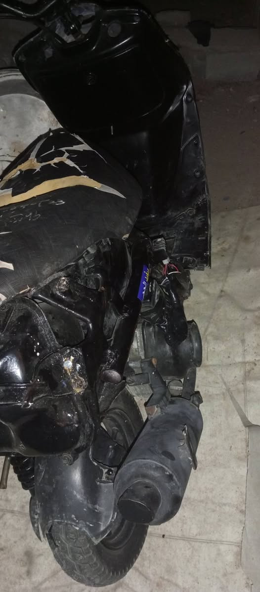 دراجه مكينه ماكس عليه شلعه تخبل البيع سعر 200 وبيه مجال قبله حي الشهداء *********** وتساب صفحه مل هندر تخرط رادله صفحه تشتغل كلشي مابيه
