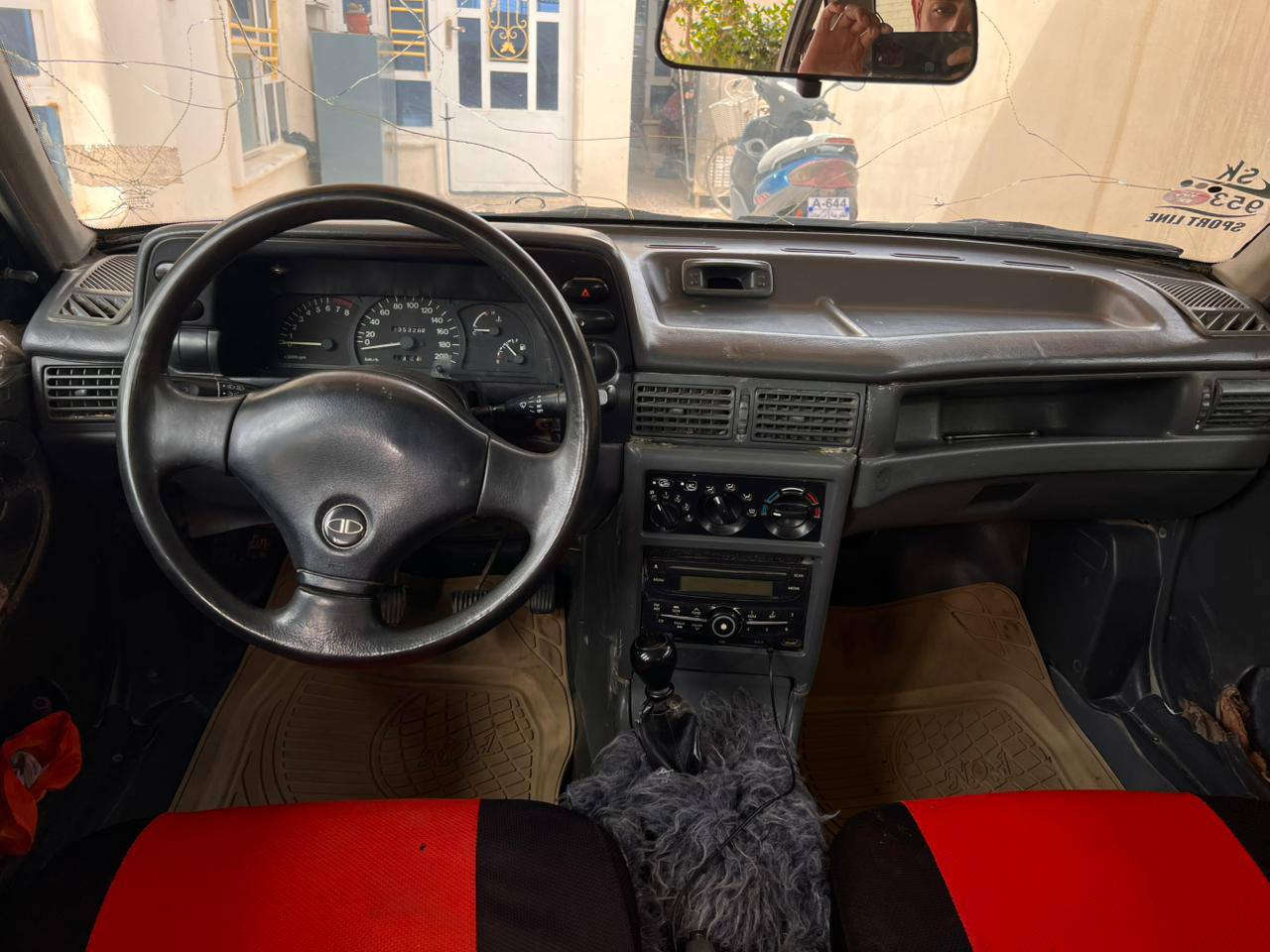 دايو سيلو للبيع موديل 1995 محرك 1600 مفتوح لا تنقيص ولا تبخير گير عادي كهربائيات كلها شغاله مابيها نقص 
رقم انبار الجديد تحويل مباشر سنويه لل 2029 
السعر 26 ورقه وبيها مجال 
المكان الفلوجه

***********.         ***********
