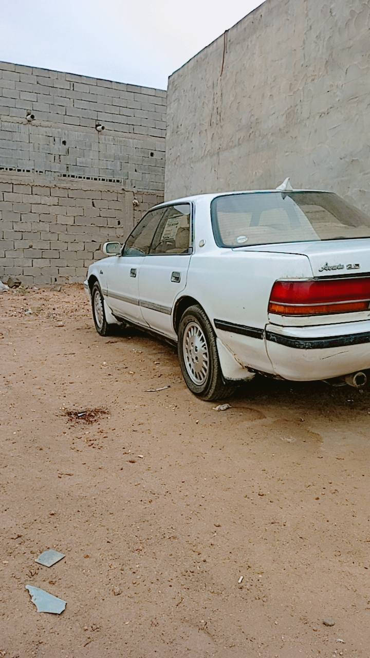 السلام عليكم شيزر كصيف مكفوله كص ونقل وكير ومحرك 2500 جديد حدادة جديدة طخم تاير رقم دولي بسمامينه السعر 45 وبيها مجال *********** مكاني البصرة الزبير
