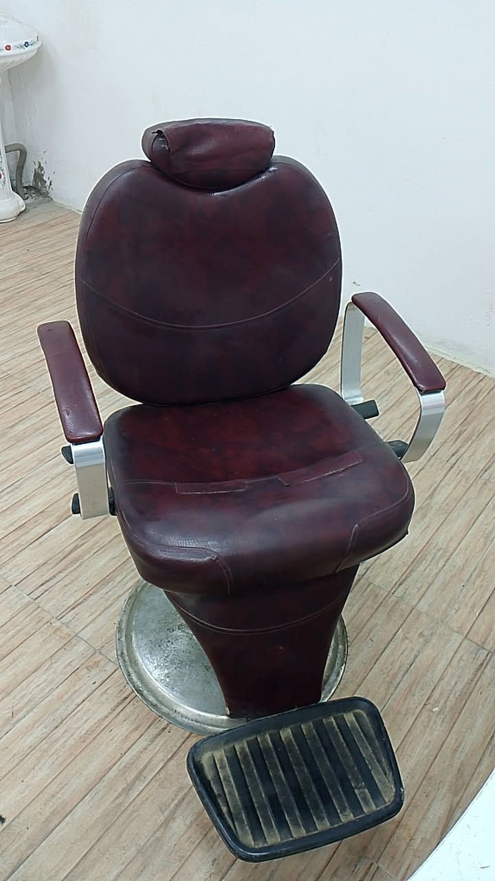 ميز +كرسي +مرايا + باترينا

للبيع سعر مناسب


**إذا كنت صاحب هذا الإعلان وتريد حذفه لأي سبب، رجاءا أرسل رسالة إلى الدعم الفني**