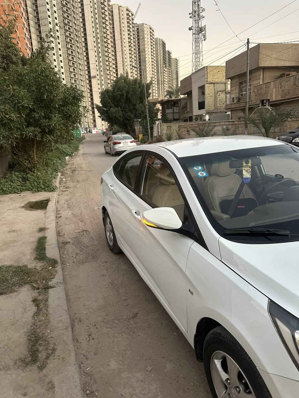 اكسنت 2013 خليجي
سياره بيه بنيد امبدل فقط ومكانات بارد مكينه كير مكفولات 

تخم تاير 

صدر جديد 

السياره جاهزه ومابيهة اي نقص 

وحلا من الصور 

رقم بغداد  بسمي سياره هزه جديده

105وبيه مجال سوناره مجود

عنوان بغداد الكرخ
***********
