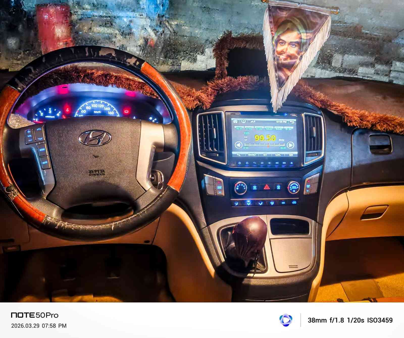 وعليكم السلام ورحمة الله وبركاته.
إعلان بيع

 سيارة هيونداي استاركس (Hyundai H-1 / Starex) موديل 2019.  المعروضة لتكون واضحة لكل من يرغب بالتواصل 

​تفاصيل ومواصفات السيارة:

​الموديل: 2019

​الرقم: سليمانية دولي (أصلي)

​المحرك: شرط الفحص (بحالة ممتازة)

​الماشية: 90,000 كم (حقيقي)

​أنظمة الفرامل: ديسكات أمامية وخلفية

​الإضاءة والكماليات: إضاءة داخلية 7 ألوان

​الأمان والمساعدة:

​كاميرا خلفية

​حساسات خلفية

​درع حماية أمامي وخلفي

​الإضافات الخارجية: سيباية (جنج / رفارف أو حاملة إضافية)

​السعر: $270,000 (270 ورقة) مع مجال للتفاوض البسيط (بيها مجال)

رقم الموبايل ​***********

المكان كركوك ناحية يايجي
