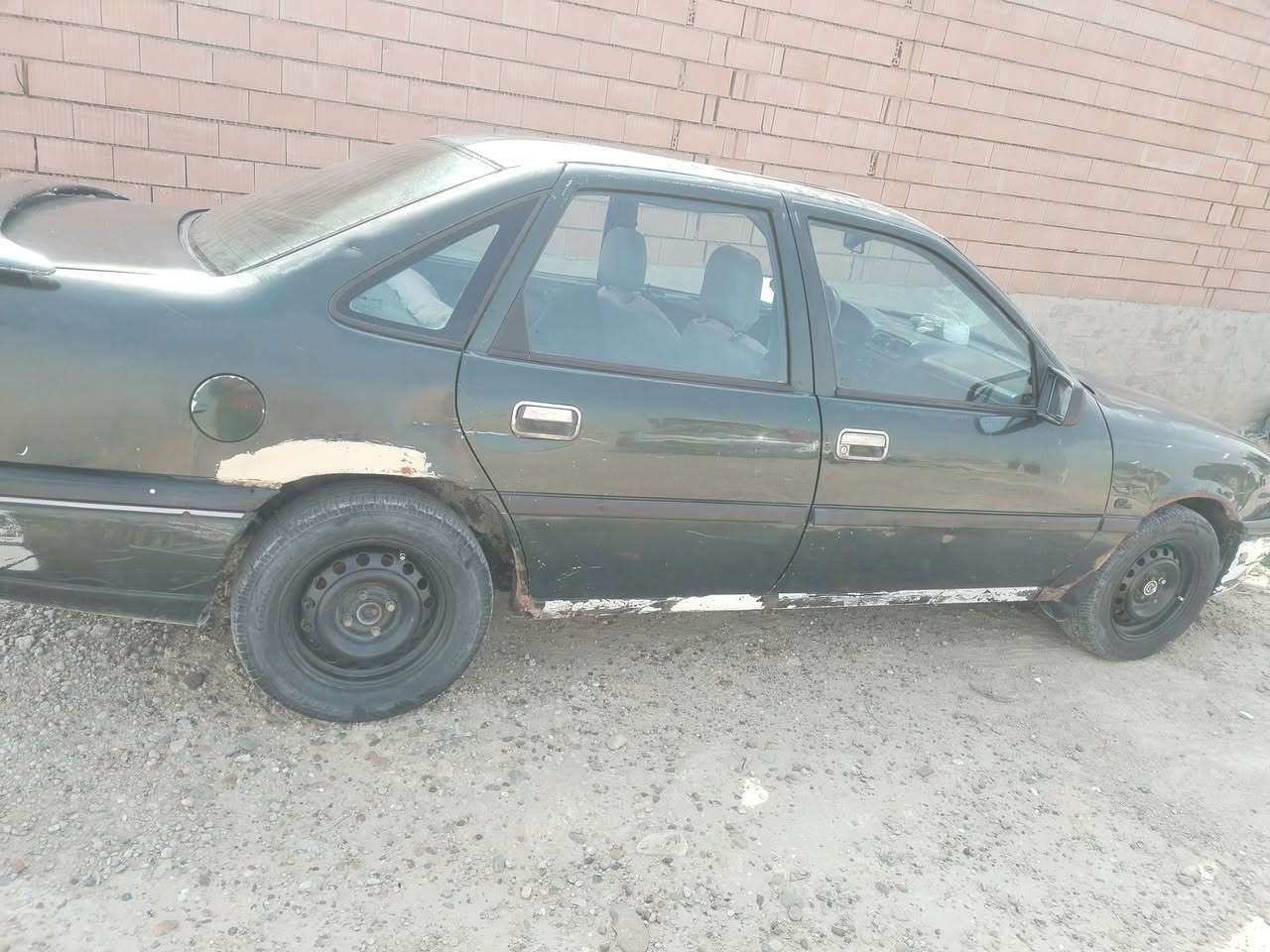 السلام عليكم اوبل فيكترا موديل 95 رقم بغداد باسمي مشروع وطني هزه جديده السنويه ل 29 السعر 29 وبها مجال رقم الهاتف ***********
