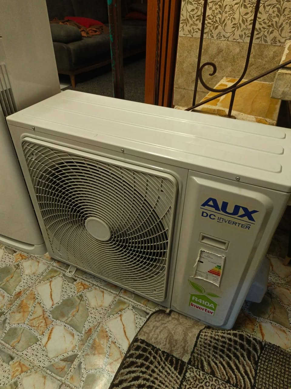 اواكس ٣ طن انفيرتر تحكم امبير انتاج ٢٥ جديد لوك مع كامل اغراضه للبيع مكاني البياع ***********
