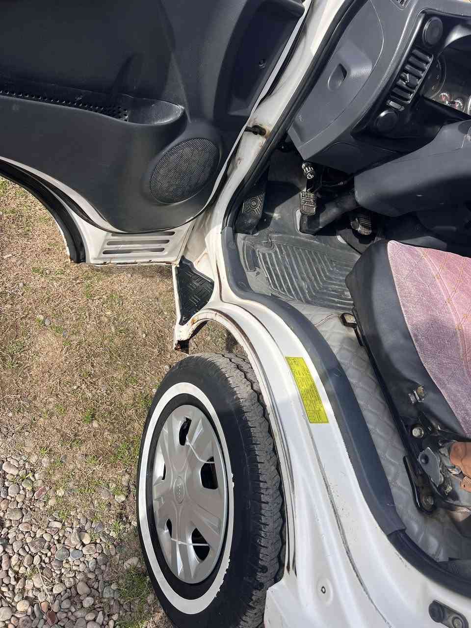 كيه للبيع موديل 2010سياره بعدهه شركه كير محرك  اكسل تايرات شاصي رقم صلاح الدين سنويه بعدهه مامنتهيه شرط التحويل مكاني الشركاط اسديره***********السعر 100
