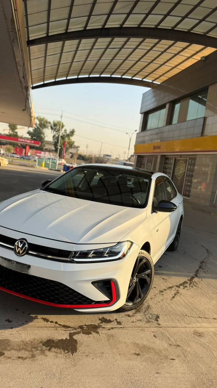 JETTA 2025 TRENDLINE
جیتا ٢٠٢٥ ترێندڵاین بۆ فرۆشتن تەنها کەمەک لایتی پشتەوەی لای سەکن کەمەک هەیە باقی دی هەمووی بەشەرت پێش و پشت کەپس ڕادێتەر بیلادی هەمووی بە شەرت 
کوشین هیتەر 
سوکان هیتەر
گێچ ئەلکترۆنی
شاشە گەورە 
بۆ زانیاری زیاتر دەتوانن پەیوەندی بکەن 

0751 140 4900
