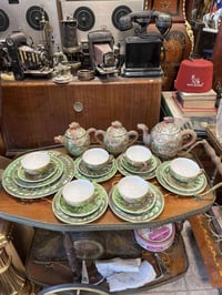 سيت صيني ابو التنين لون اخضر مميز مختوم بي احد الاكواب مكسور وملزوك  0...