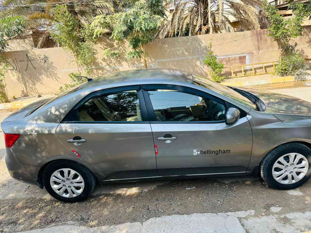 كيا فورتي 2013
لون نفطي 
تدفئة تبريد بلاد 
ظرر دعامية خلفية 
بدون صبغ سيارة حلوة ونظيفة وبسمي رقم ديالى مشروع وطني  سيارة اقتصادية وحلوة 
اخواني مكلف بلنشر
للتواصل مع صاحب السيارة  ***********
السعر 108$ 
مكان السيارة ديالى دلي عباس بلاد, صلاح الدين
