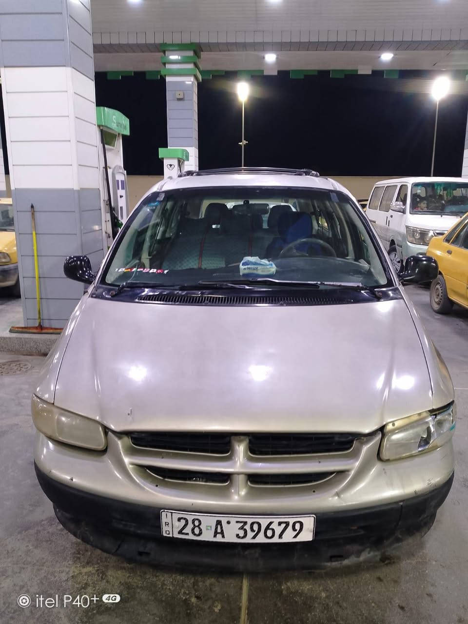 السلام عليكم
سياره نوع دوج موديل ١٩٩٦
كير ومكينه بلادي ما مجفته ومكينه نضيفه
وكير كذلك
رقم الانكلزي الجديد
الهزه ٢٠٢٥ شهر ١١ 
٧ راكب
السعر ٣٦
رقم الهاتف ***********
