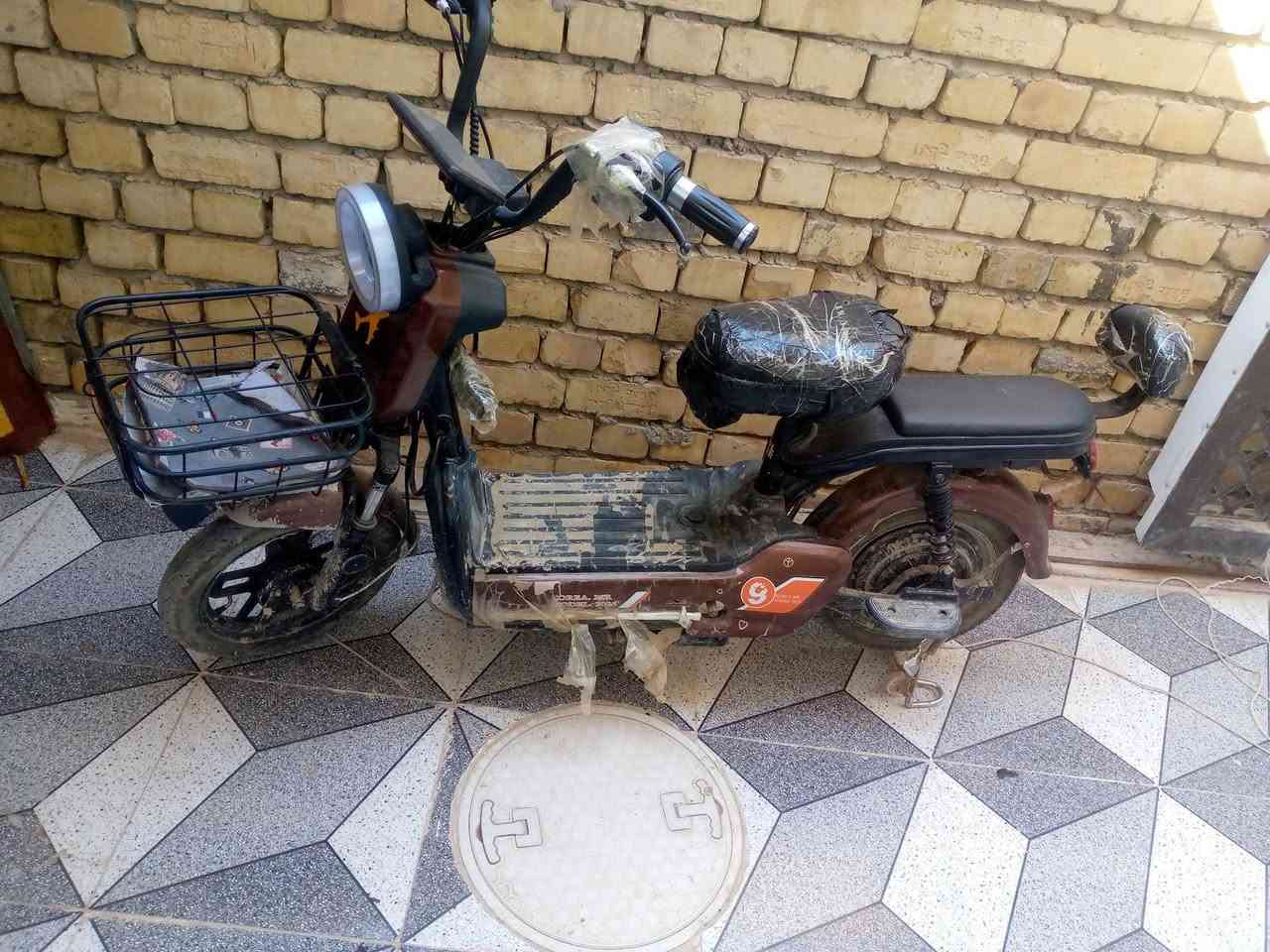 السلام عليكم بيسكل شحن اخو جديد مستخدم ٣ اشهر فقط بعده بالكارتون للبيع قيم بالي يرضي الله ***********
