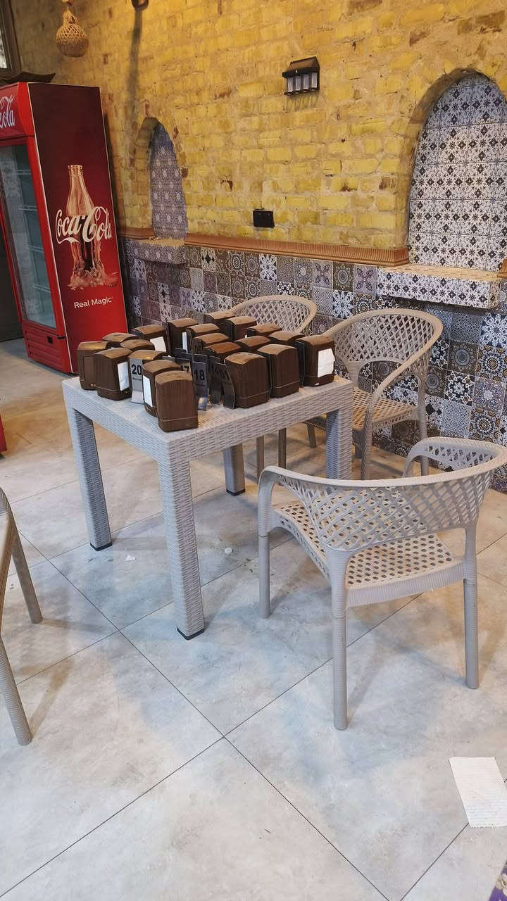 سلام عليكم غراض مطعم كامله لبيع مكلف بل نشر مكان كربلاء حي الحسين
***********
