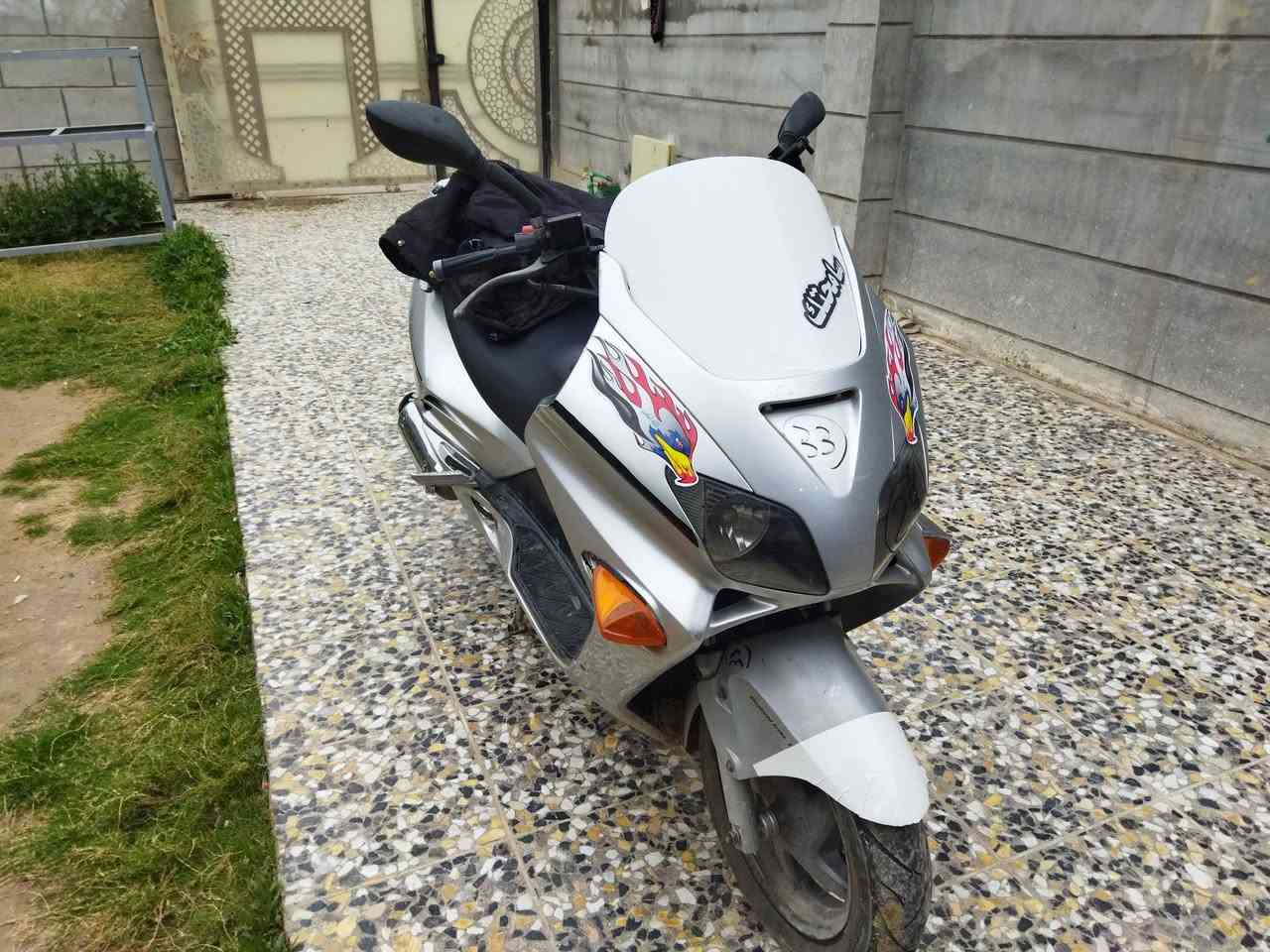 دراجه ام اف صفر6 دراجه حلوه نكره صلف محرم بلادي السعر مليون و100.  ***********
فلوجه
