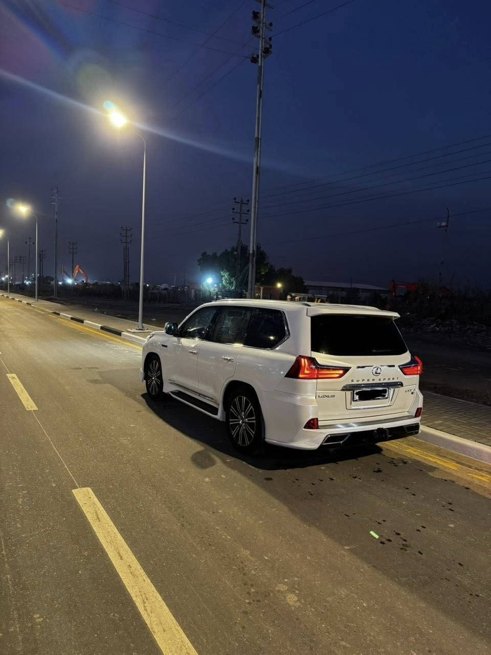 سلام عليكم
لكزس 2018 LX570 S سبورت 
ماشيه 86 الف مكفوله من كلشي 
داخل ماله بيجي رقم اربيل جديد 
للاستفسار ***********
