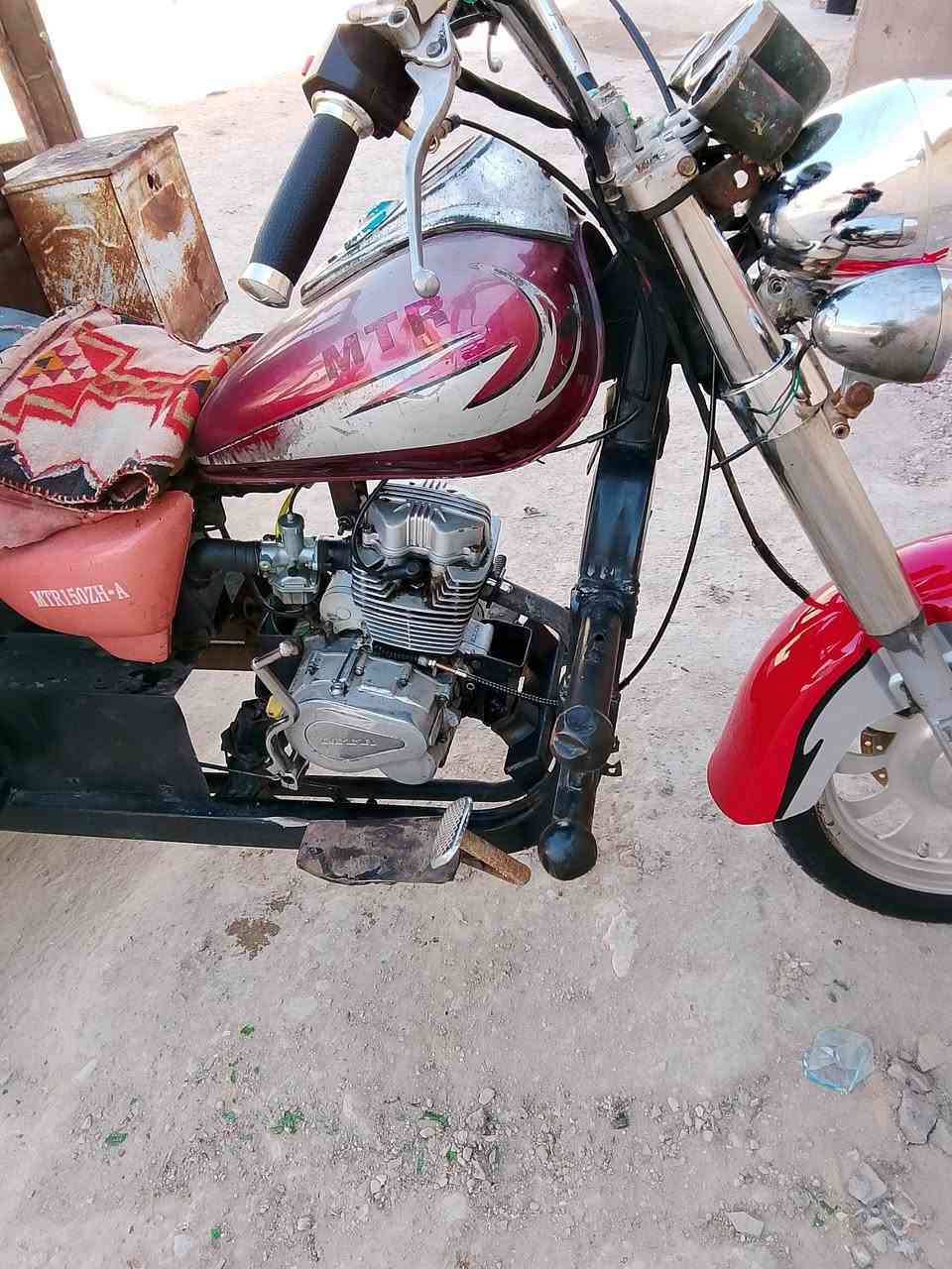 البيع كلك مكفوله من السرقه مكاني نجف حي شرطه جاهزه الدراجه موديل 2007 السعر 775 وبيه  الشراي يخابريني وبيه خير ويدلل ***********
