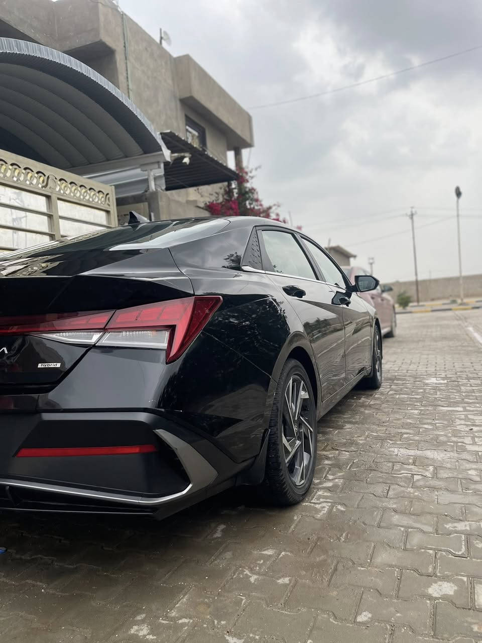 السلام عليكم النترا هايبرد لمتدد فول مواصفات2025
مواصفات👇
بصمه
فتحه 
جلد
تدفئه تبريد كشنات
ذاكره خزن مقاعد
دشبول شاشه متصل
نظام نقطه عمياء رادارات امامي خلفي
هند بريك بصمه 
لايت ليد بلادي 
لد متصل بك لايت
ماشيه 7 الف كيلو
السياره جاهزه من كولشي رقم بغداد بأسمي
حادثه فقط جاملق الخلفي وشبر بل جنطه الباقي مكفول مسورده على ايدي
السعر  170
للاستسفار ***********
