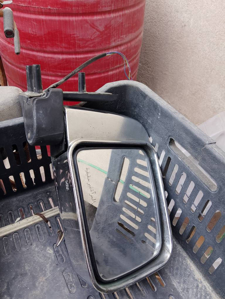 مرايات جانبية كهربائية لسيارة بيكب نيسان شبوط مستعملة شغالات للبيع السعر 75 للاتصال *********** البصرة, العراق
