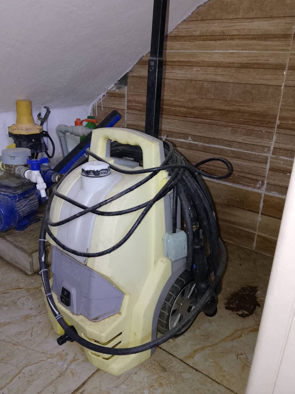 جهاز مشي للبيع شغال اكثر من حركة اخو الجديد السعر 140 الف مع فارة غسل سعرها 65  ميز طعام ستة كراسي 75 مرشحه مطبخ 50 مكانه حي الخضراء


**إذا كنت صاحب هذا الإعلان وتريد حذفه لأي سبب، رجاءا أرسل رسالة إلى الدعم الفني**