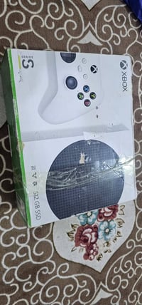 اكس بوكس سيرس اس ذاكرة 512 ما مفتوح ولا مصلح يجي ويا يدة اصلية وكيبلات...