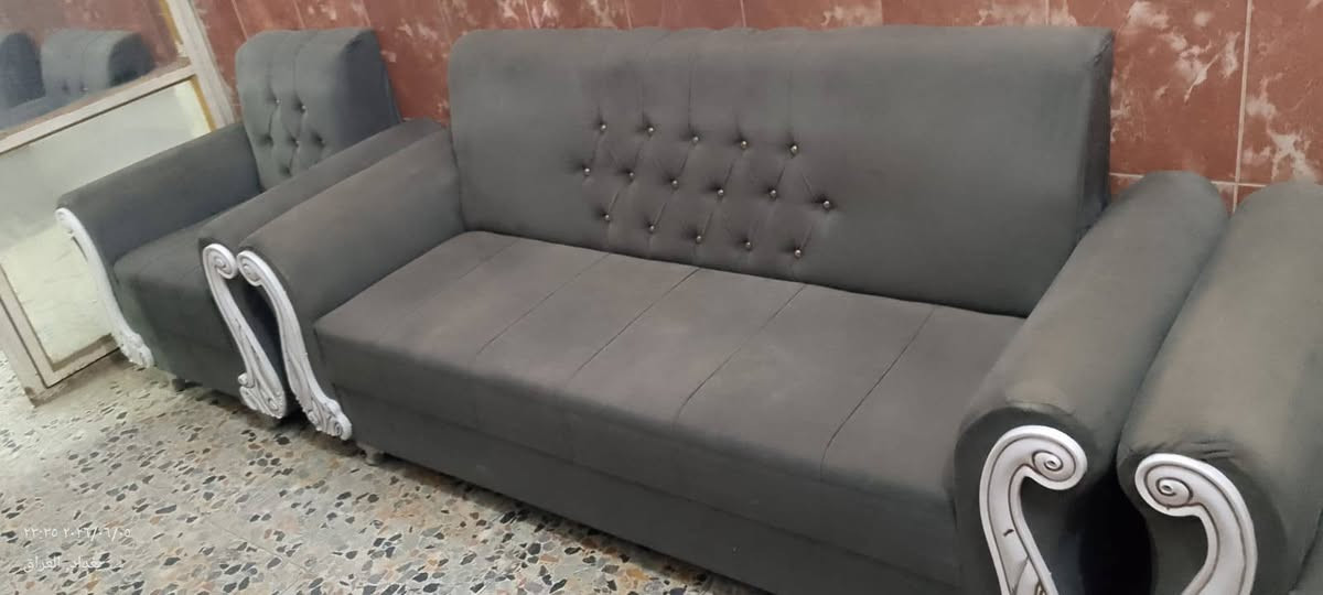 5 مقاعد من ثكيل 90 بلعبيدي ***********
