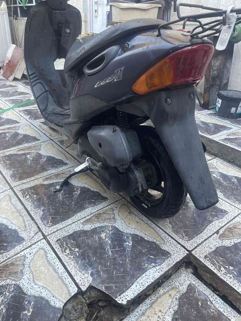 السلام عليكم دراجه ساسوكي ياباني مصطره سرعه ٦٠للبيع الدراجه على وضع الرمبه برغي مفتوح بيه شغاله سلف وهندر مكينه خرسه ابلاد ممفتوحه السعر ٢٥٠ الرقم *********** المكان حي الجهاد
