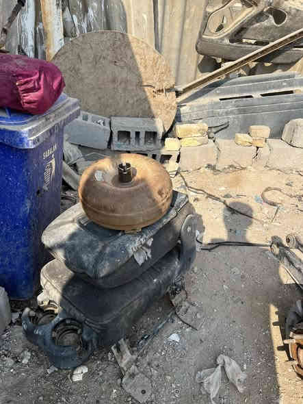 سلام عليكم غراض الفينيه
كير٧٠٠ لوكير كفاله وعل شد ١٣خط 
اكسل ٦برغي طايف كفاله وعلى شد 
ويلات ٦برغي نضاف وحلوات وياهن سبير
كاردن مكفول
فانات تبريد 
بريشر 
وهاي لغراض لباقيه كدامكم 
مكاني بصره زبير مربد القديم***********
