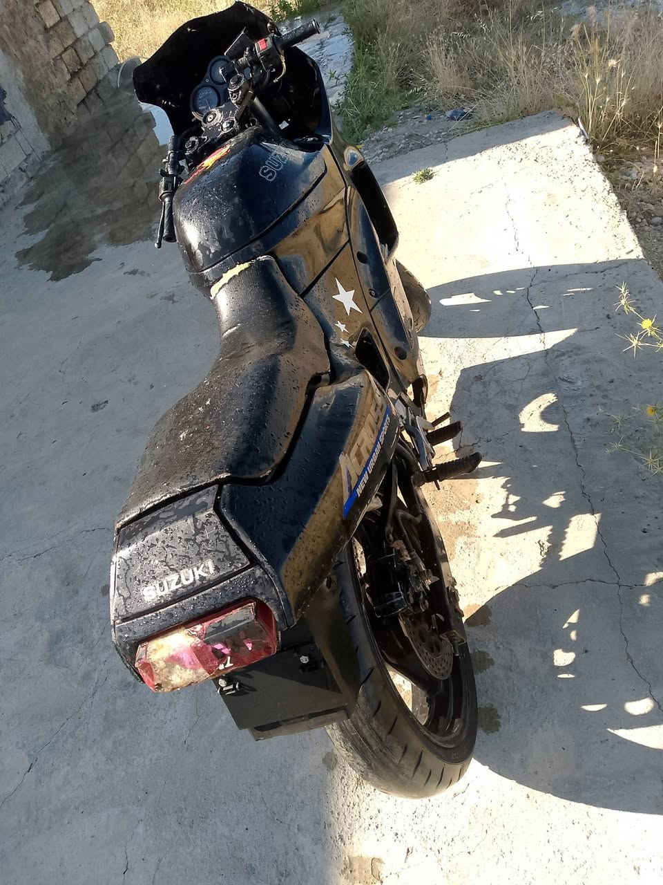 موطور للبيع شغال مابي شي السعر 350 يعوزو ربط ناره ***********
