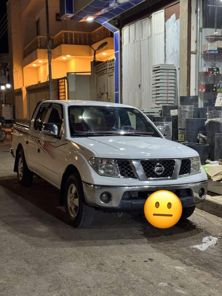 السلام عليكم
نيفارا  رقم ميسان موديل ٢٠١٣
رقم انكليزي 
شهر ١١ ٢.٢٥ جدد السنويه  يعني صار ٣ اشهر وصفرت الضريبه 
وبدلت الرقم انكليزي وصعدت هزه يعني بالديره ماكو تعب 
الي يدور نضيف ومابيه تعب هذا النظيف 
كير محرك كفاله من الفتح مكينه ناعمه 
السياره ماشية ٢٣٦ الف خواته ماشيات ٤٠٠
السياره الي يشتري مداور كبل لا وكاله  ولا شي السعر 125
الهاتف***********
العنوان ميسان - المشرح
