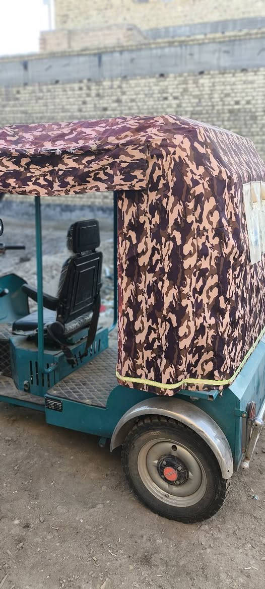 السلام عليكم تكتك بانزين للبيع غراضها ستوته 5 گير سرعه 120 موديل 2023 اشتريتها من شركه جديده زيرو غير مستخدمه لكن لغرض الرغبه قررت ابيعها نظيفه جديده اشتريتها ب3مليون و100 ورايدها ب3 استخدامي بس سبوعين لدراجه وشكلها كما موضح بالصور .مكاني قضاء الغراف


**إذا كنت صاحب هذا الإعلان وتريد حذفه لأي سبب، رجاءا أرسل رسالة إلى الدعم الفني**