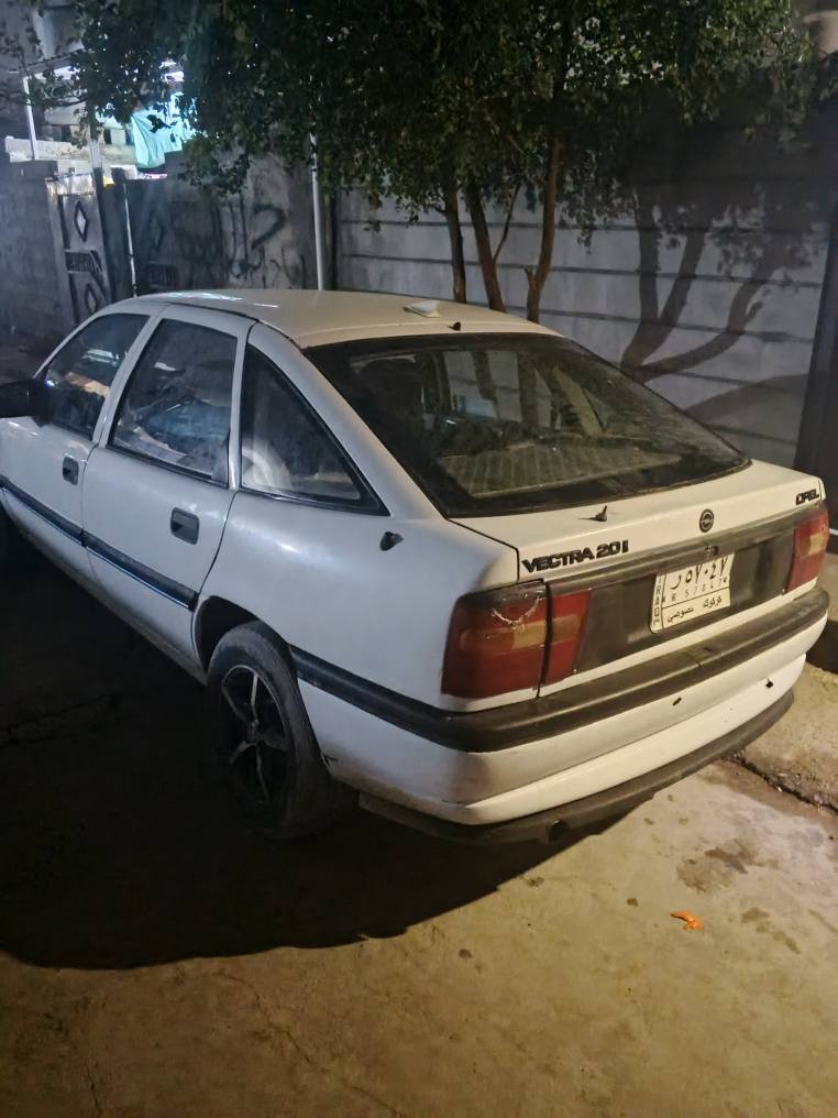 وبل فكتره ماسحه كير عادي  محرك كير شرط بدون صبغ بيها ضربه بين البابين مامتواجد ع فيس اتصل ب *********** سعرها 27 وبيها مجال مكاني كركوك كركوك, العراق
