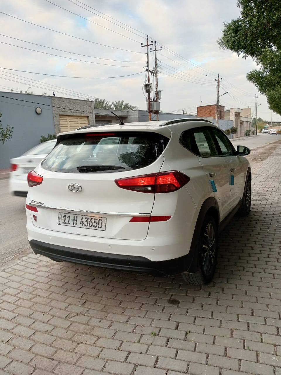 هونداي توكسان موديل 2020 خليجيه ☘️كفاله عامه عدة بارد بسيط مكفول من الصبغ والتبديل والفتح عدا البارد بسيط السيارة جديدة كلش وجاهزة من كلشي
المواصفات 
✅بصمه..
مري شفط..
تبريد خلفي امامي..
✅ماشيه 75 الف 
ويل كب.. 5
محرك 2000 دوش..
كراسي 2 كهرباء..
بصمات 2 وياها..
داخل لونين 
داخل صاج 
كشنات جلد 
كامرة دوارة أمامية وخلفية 
شاشة 
لايت عدسات 
يدات نيكل 
✅وبعد مواصفات اخرى 
الموقع بغداد
💲السعر خااص 💲
الاتصال ***********
