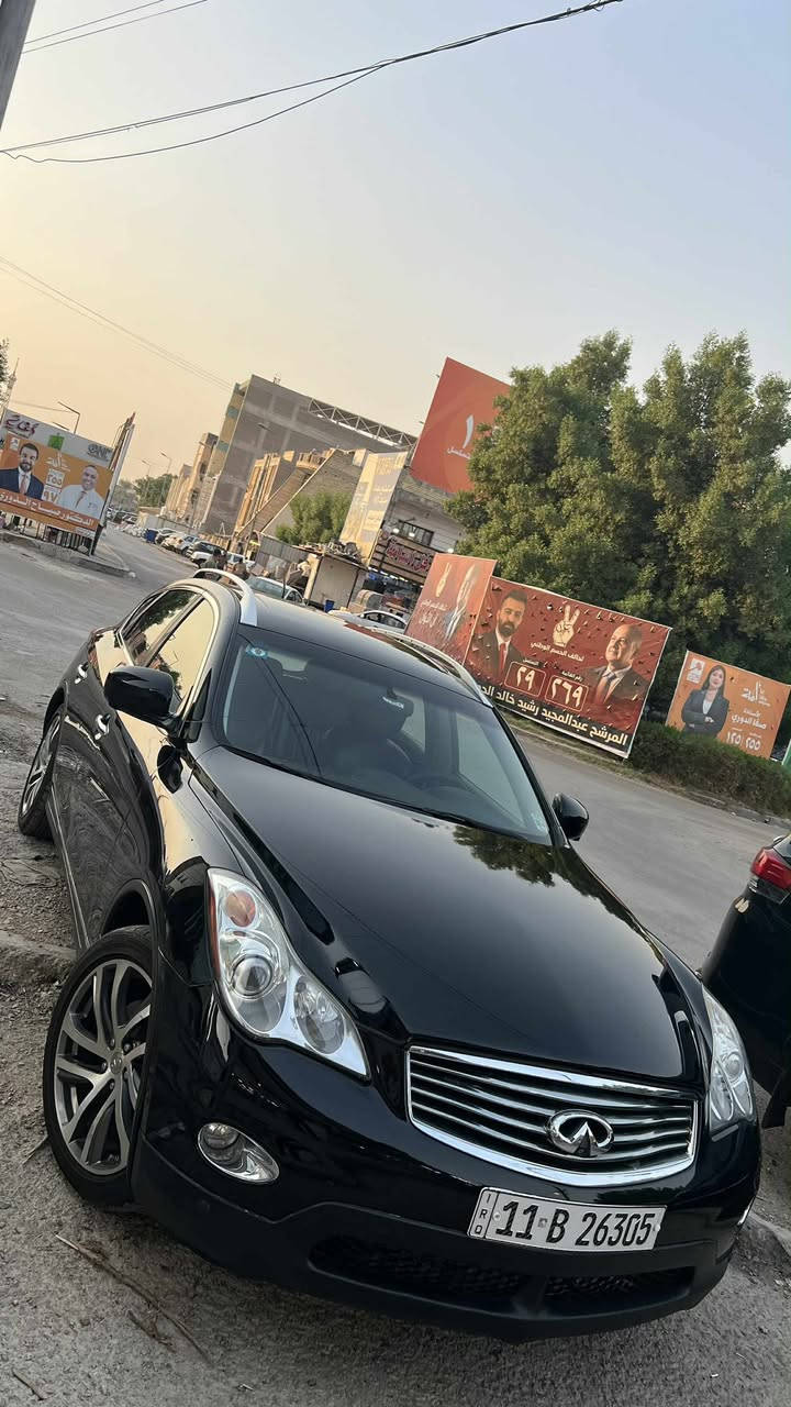 انفنتي 2010 فئة Ex35
٦ سلندر 3.500
ماشيه 136 الف حقيقي
بدون حادث وبدون غرق
فووول مواصفات 1/1
بصمه
فتحه
كشنات جلد كهرباء+تدفئه
كاميرا360
شاشه دجتال
بيها رش البنيد فقط اثر جراد وبابين صبغ بدون دواخل
كير بلادي مكينة مبدله جديدة ومكفوله 
السياره ع ايدنا صار ٥ سنوات كهربائيات كلها شغاله كير مكينه كله مكفول وع ايدنا 
الرقم الجديد وهزة جديدة
السعر :110 وبيها مجال للشراي🤍
للبيع او مراوس
***********
