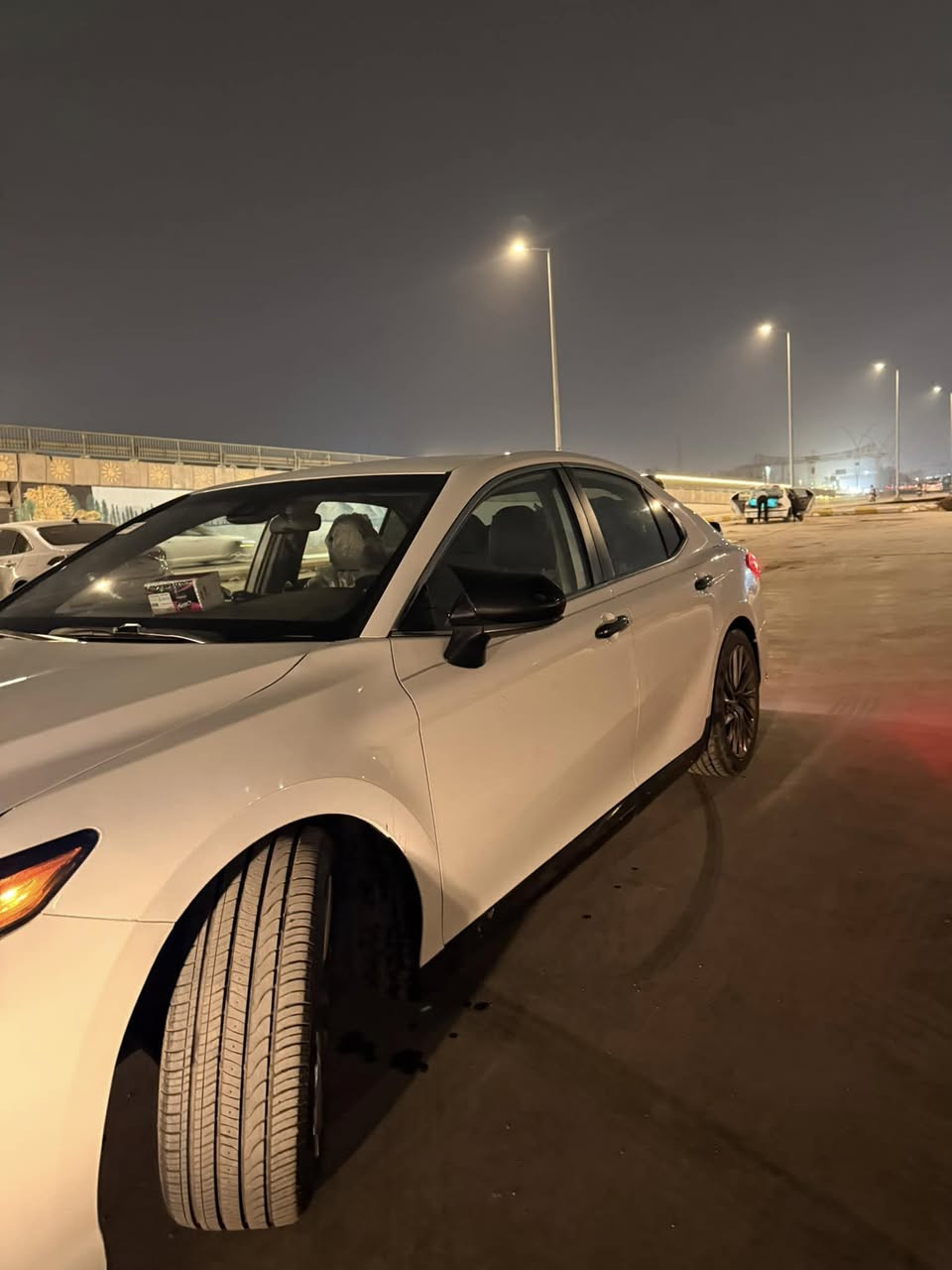 السلام عليكم 
كامري 2021 وارد امريكي حادثه جاملغ وبنيد ضربه خفيفه كلش 
ماشيه 112 الف السياره نضيفه 
السياره معدله ومزوده كلش هواي من ترتيب ويل ولايتات السياره اصل le وتم تحديثها بلكامل من الخارج TRD  كامل السياره حيل حلوه ونضيفه وكاعده 
السياره رقم واسط معوقين ب2028 تنفك المعوق موجود وكالة عامة باسمك 
السياره مصروف عليه كلش هواي 
172 ورقه وبيها مجال للشراي 
***********
