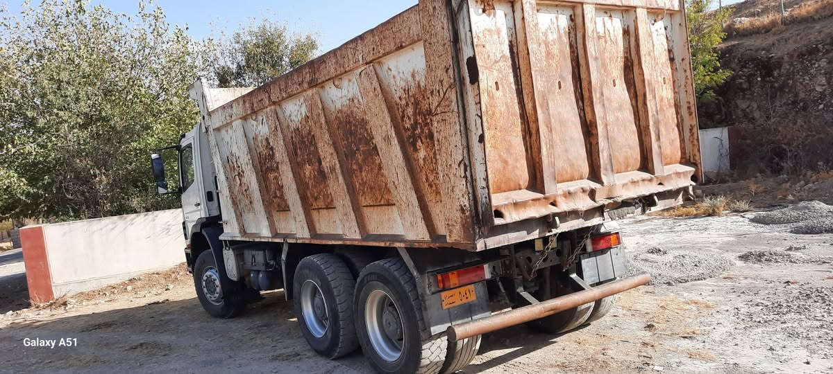 ئەتیکۆ بیلاد گەڵابە مۆدێل٢٠٠٩ ھەمو گیانی بەشەرت بۆدی ١٨مەتر.
ژ.م ***********
