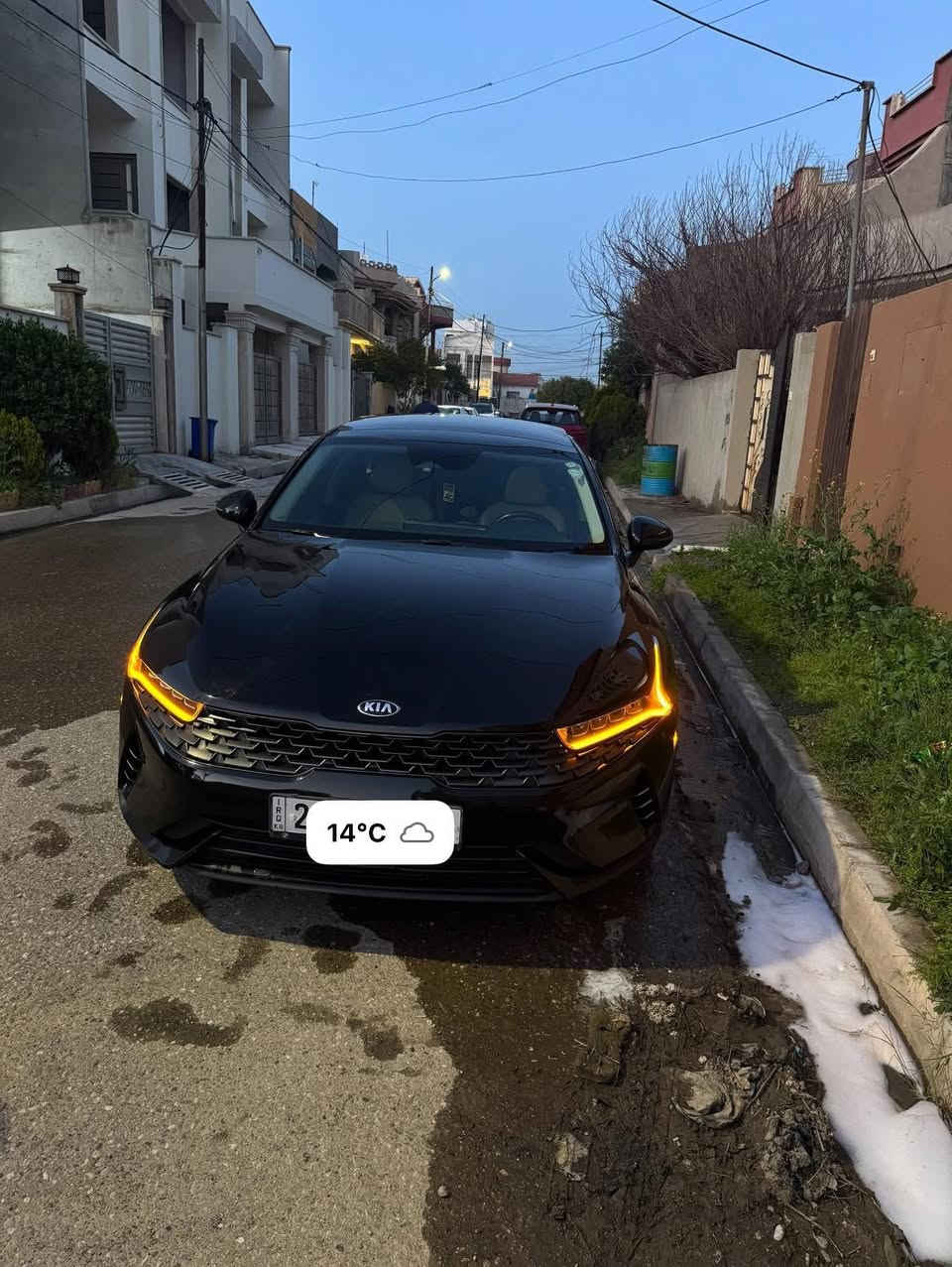 كي فايف اعلى فئة بال k5موديل 2021 جيتي لاين فول 1على 1 
المواصفات 

بانوراما

بصمة +تشغيل عن بعد

داخل ملكي 

كشنات جلد

كشنات خزن +كهرباء

كشنات تبريد +تدفئة

رادارات 360 درجة

لايت عدسات زنون اصلي

بكلايت لد +صندوق ذكي

ستيرن تدفئة

تبريد خلفي

شحن وايرلس

تبريد مناخين 

ماشية 70 الف محرك وكير شرط

ضررها باب وجاملغ الي خلف السايق

السيارة بدون ايرباك بدون دواخل شرط 

رقم دهوك شرط التحويل

السعر 160 وبيها مجال 

*********** بي واتساب

***********
