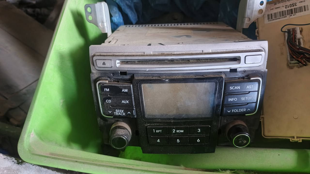 السلام عليكم
قاعدة فيوزات داخليه سوناتا ١١ لل١٤ خليجي
جديده لوك حاوية السعر ١٠٠ وبيه مجال
مسجل سوناتا مضلع ٣٠ وبي مجال
بغداد *********** 
   ***********
@إشارة
