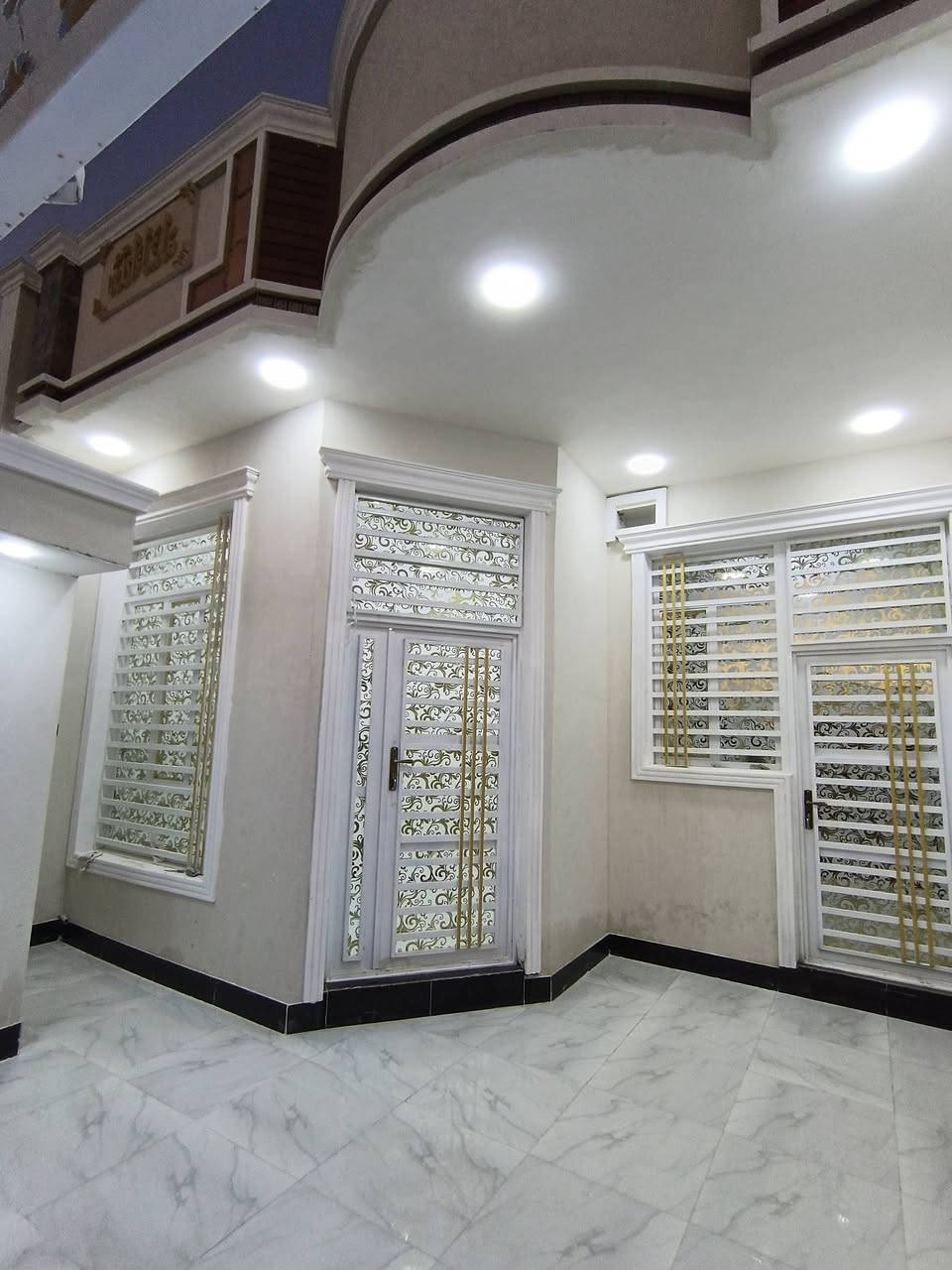 بيت للبيع – الميمونة
الموقع:
📍 ميسان – حي الملعب
التفاصيل:
▪️ المساحة: 125 متر
▪️ طابو: صرف
▪️ البناء: حديث / جاهز للسكن
▪️ موقع مميز وقريب من الخدمات
للاستفسار:
📞 ***********
📞 ***********
💬 واتساب متوفر
