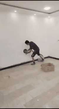 أشتغل صباغ بيوت تصليح بياض صبغ وجهات بنايات عاليه تغليف وراق جدران طلس ستان شغل مرتب ونضيف من @بغداد***********
