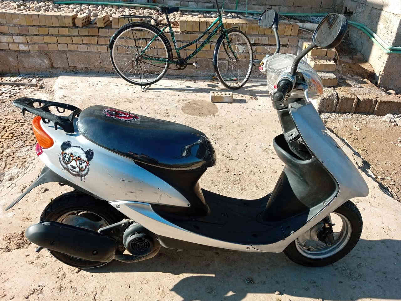 السلام عليكم 
دراجة عصفورية للبيع، الدراجة نظيفة
الدراجة يرادلها شغلات بسيطة محركها خير من الله 
مكاني حي البتول السعر( ٢٢٥) 
رقم ***********
